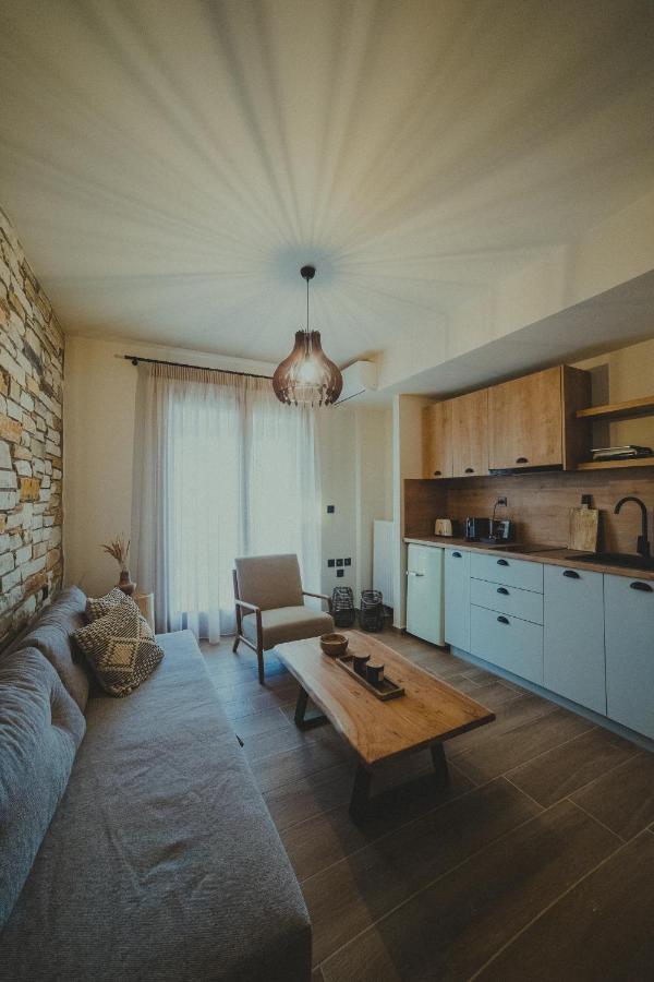 Peri Elxis Luxury Suites Mourésion Esterno foto