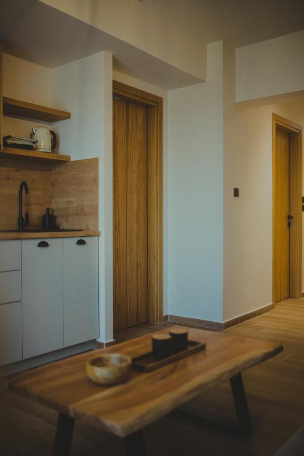 Peri Elxis Luxury Suites Mourésion Esterno foto