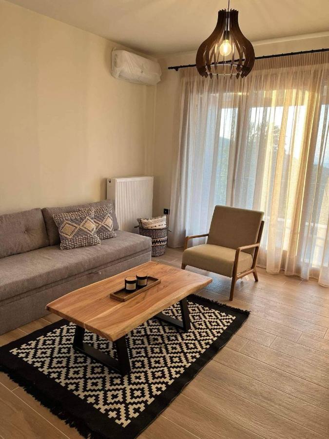 Peri Elxis Luxury Suites Mourésion Esterno foto